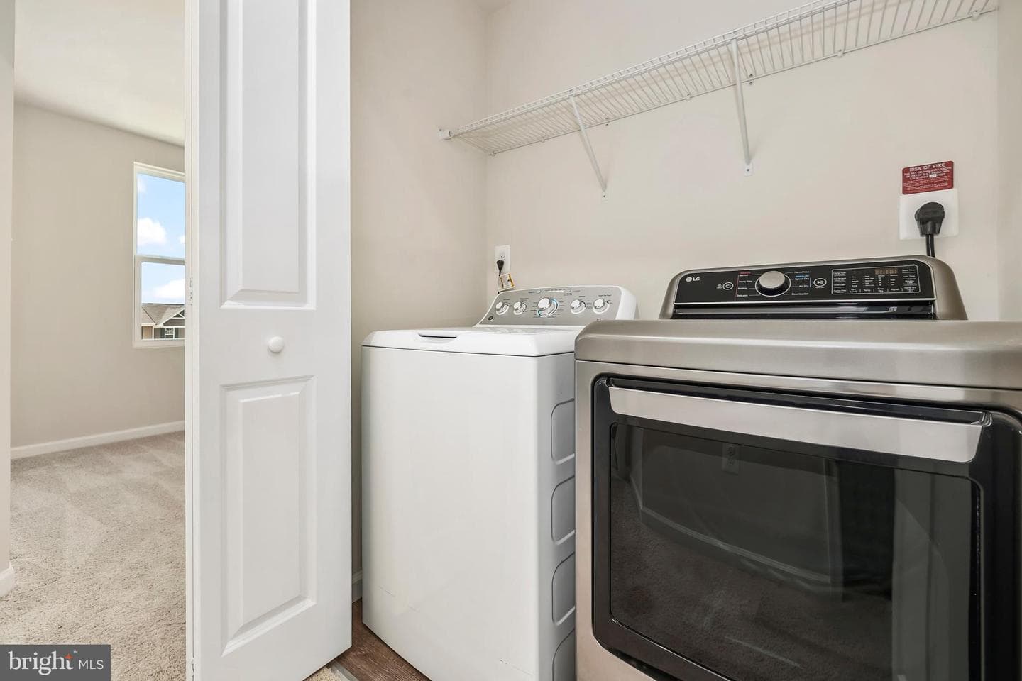 2876 Farzi Circle photo 32