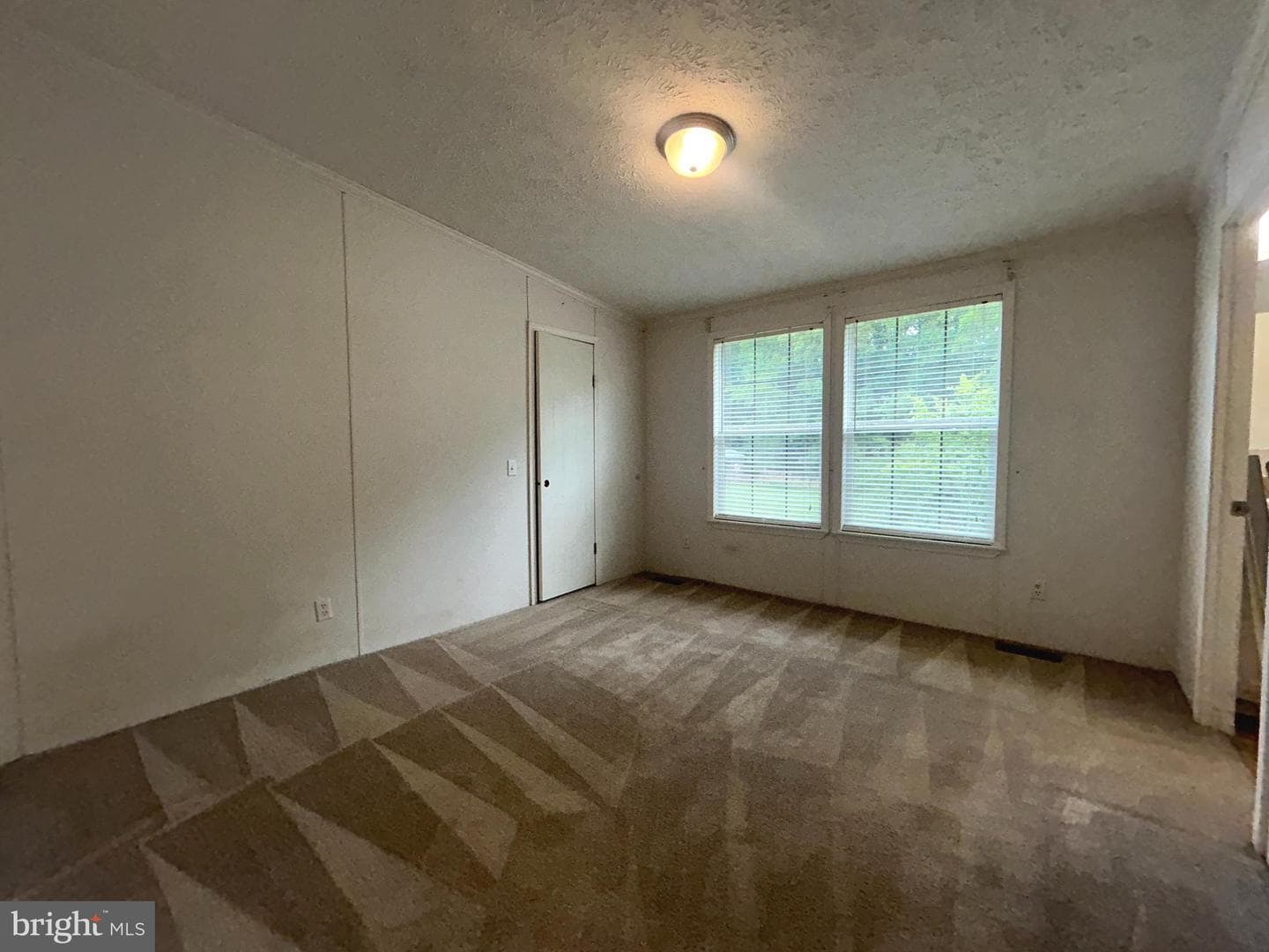 23221 Independence Road photo 19
