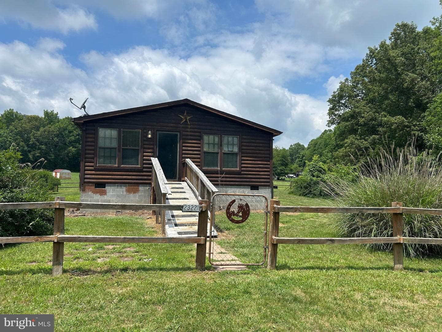 23221 Independence Road photo 40