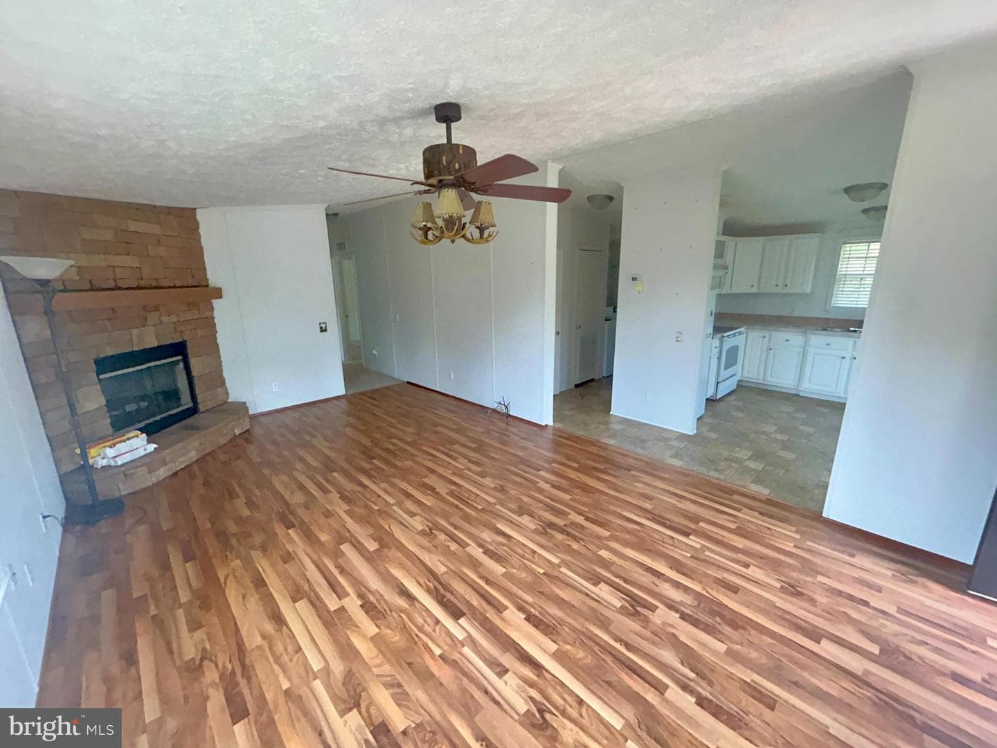 23221 Independence Road photo 58