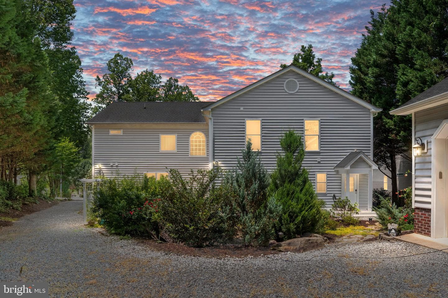 143 Edgemont Circle photo 3