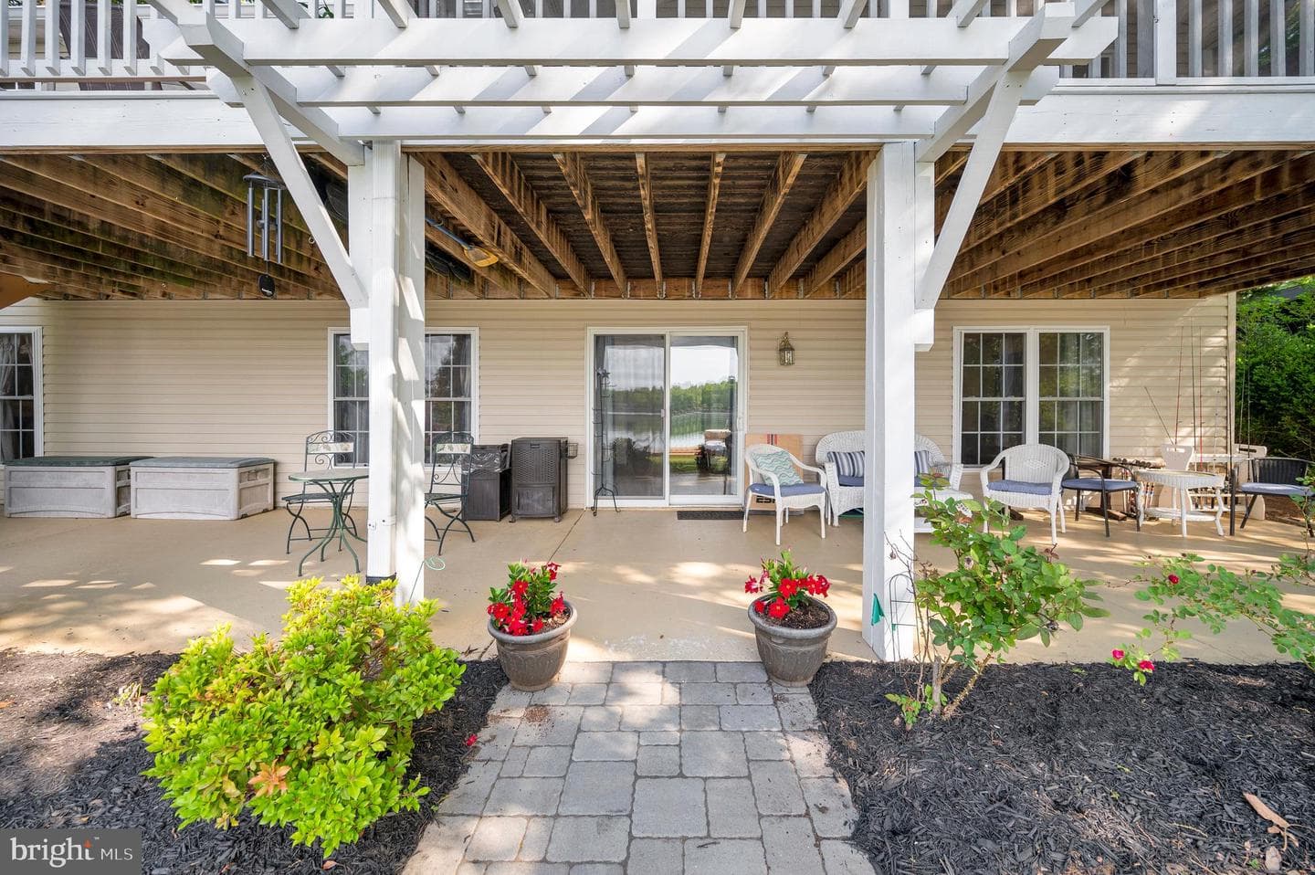 626 Cornwallis Avenue photo 56