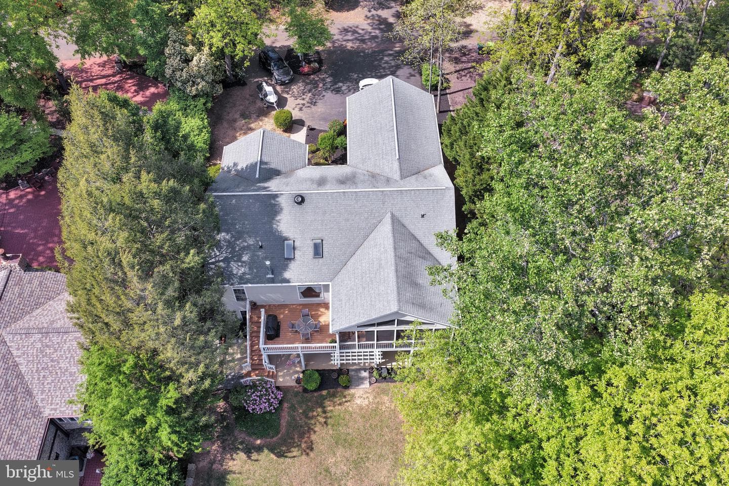 626 Cornwallis Avenue photo 76