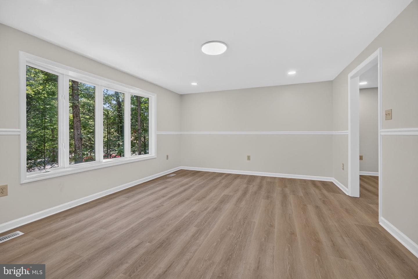 808 Mt Pleasant Drive photo 11