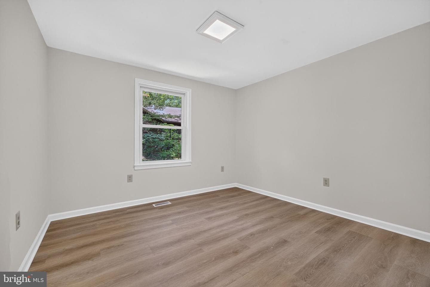 808 Mt Pleasant Drive photo 21