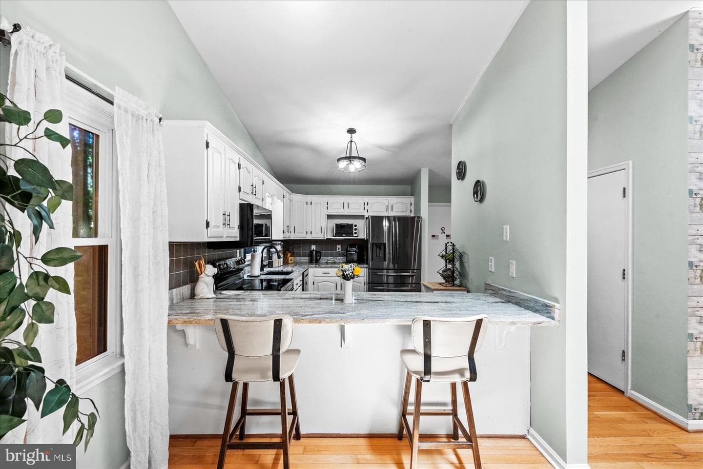 137 Eagle Court photo 12