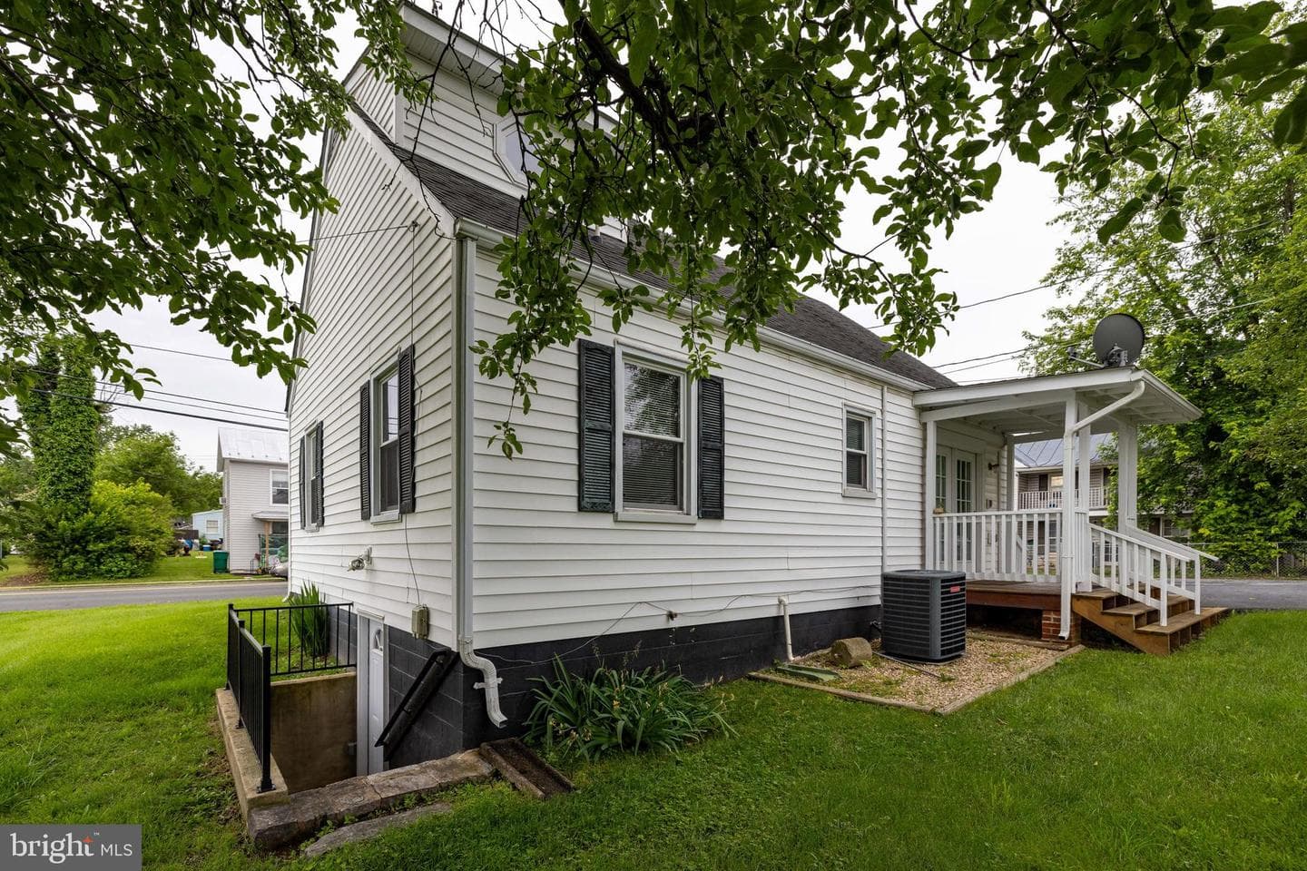 220 Mechanic Street photo 41