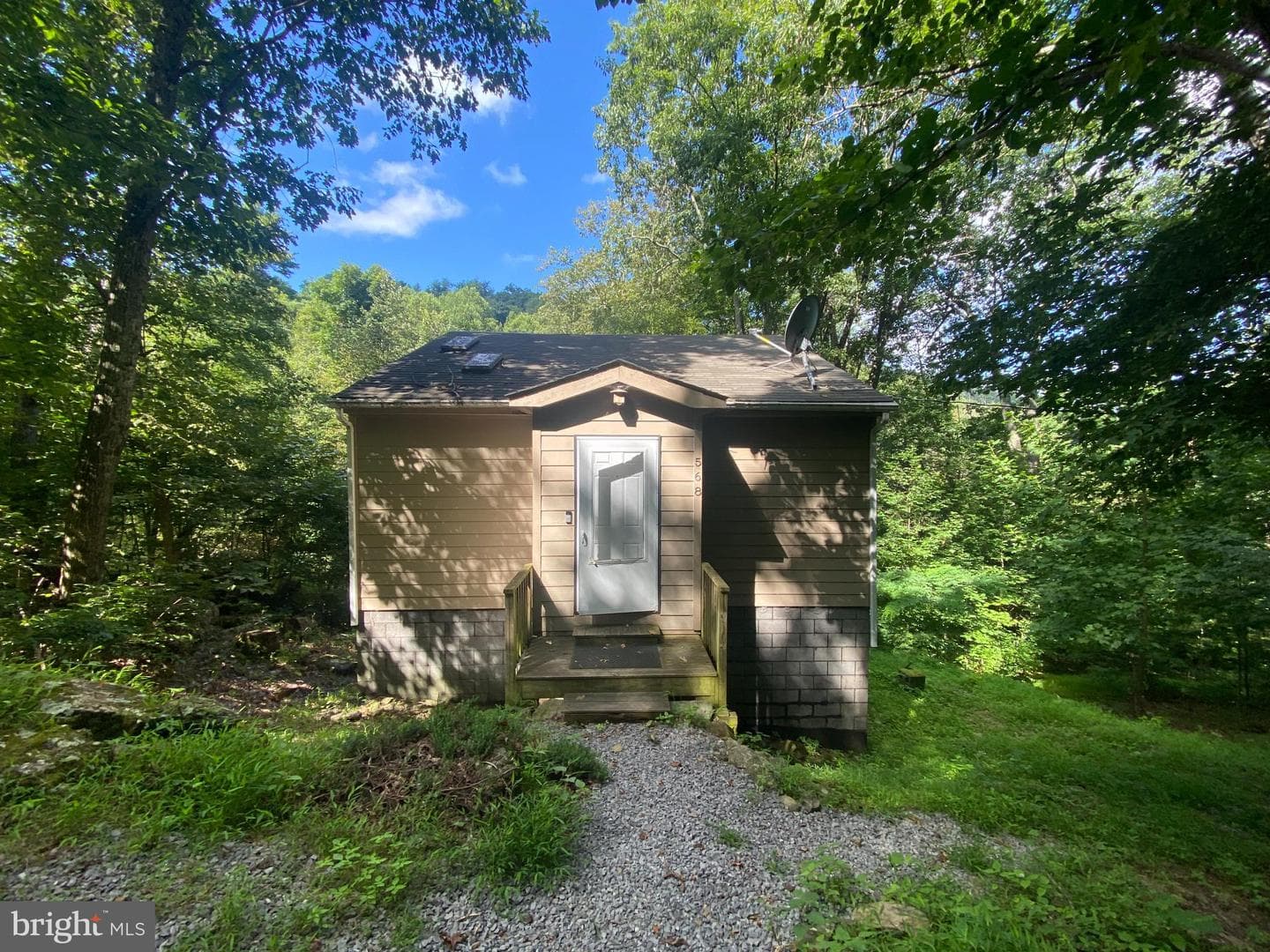 568 Cliff Heights Road