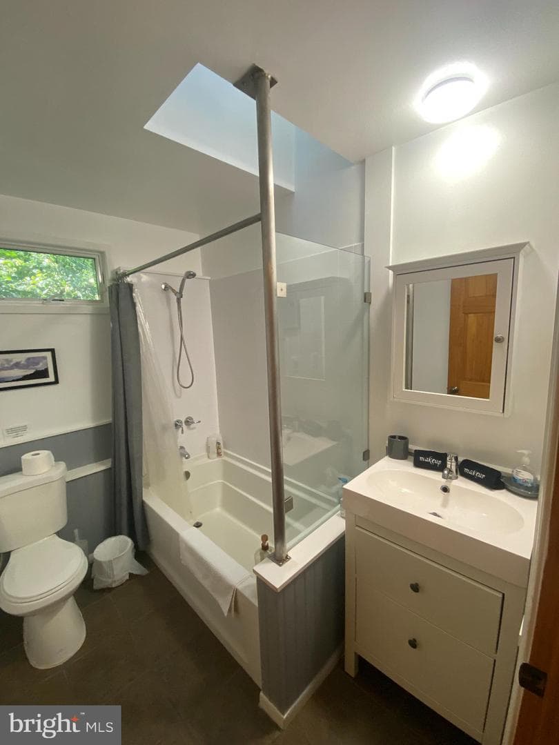 568 Cliff Heights Road photo 16