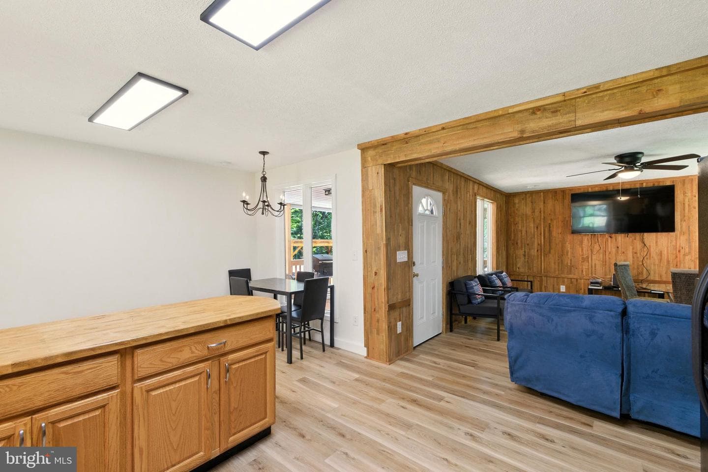 114 Americana Road photo 12