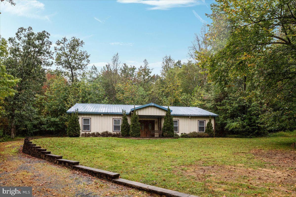 563 Park View Drive photo 3