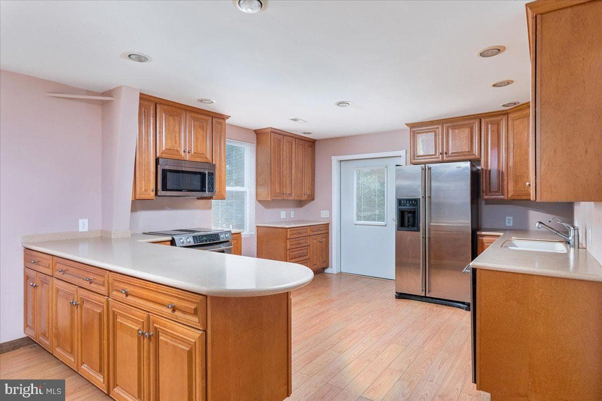 563 Park View Drive photo 7