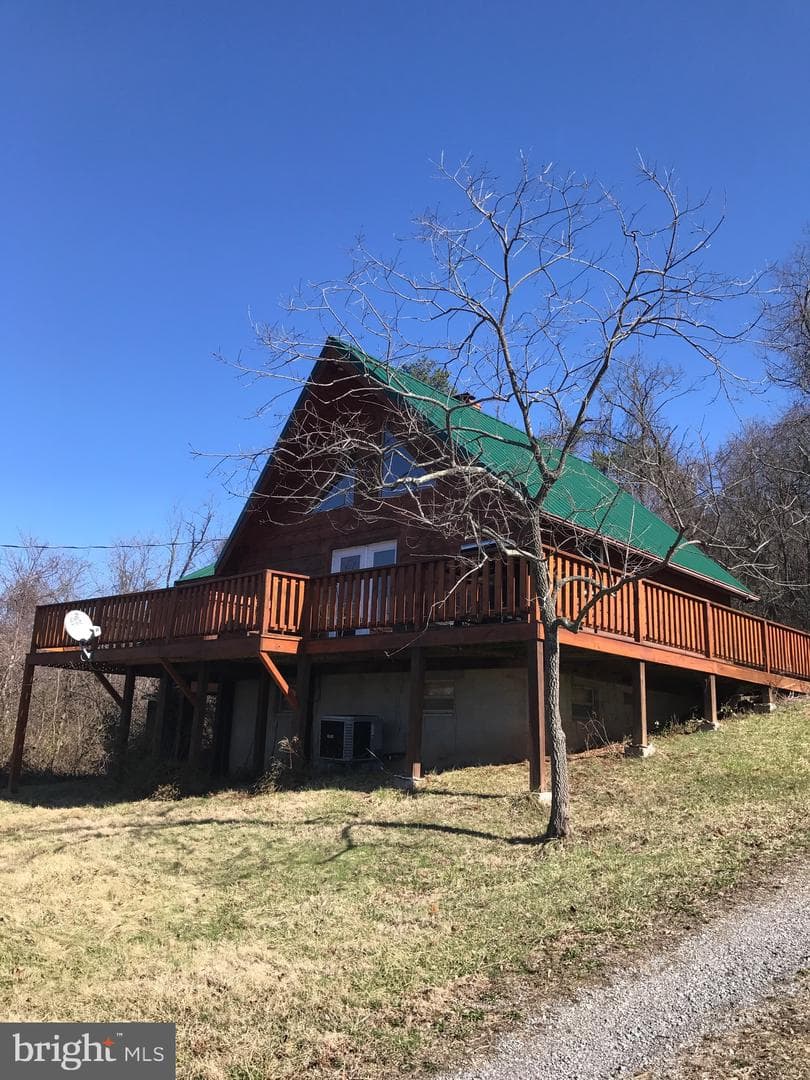 205 Meadow Hill Lane, Rileyville