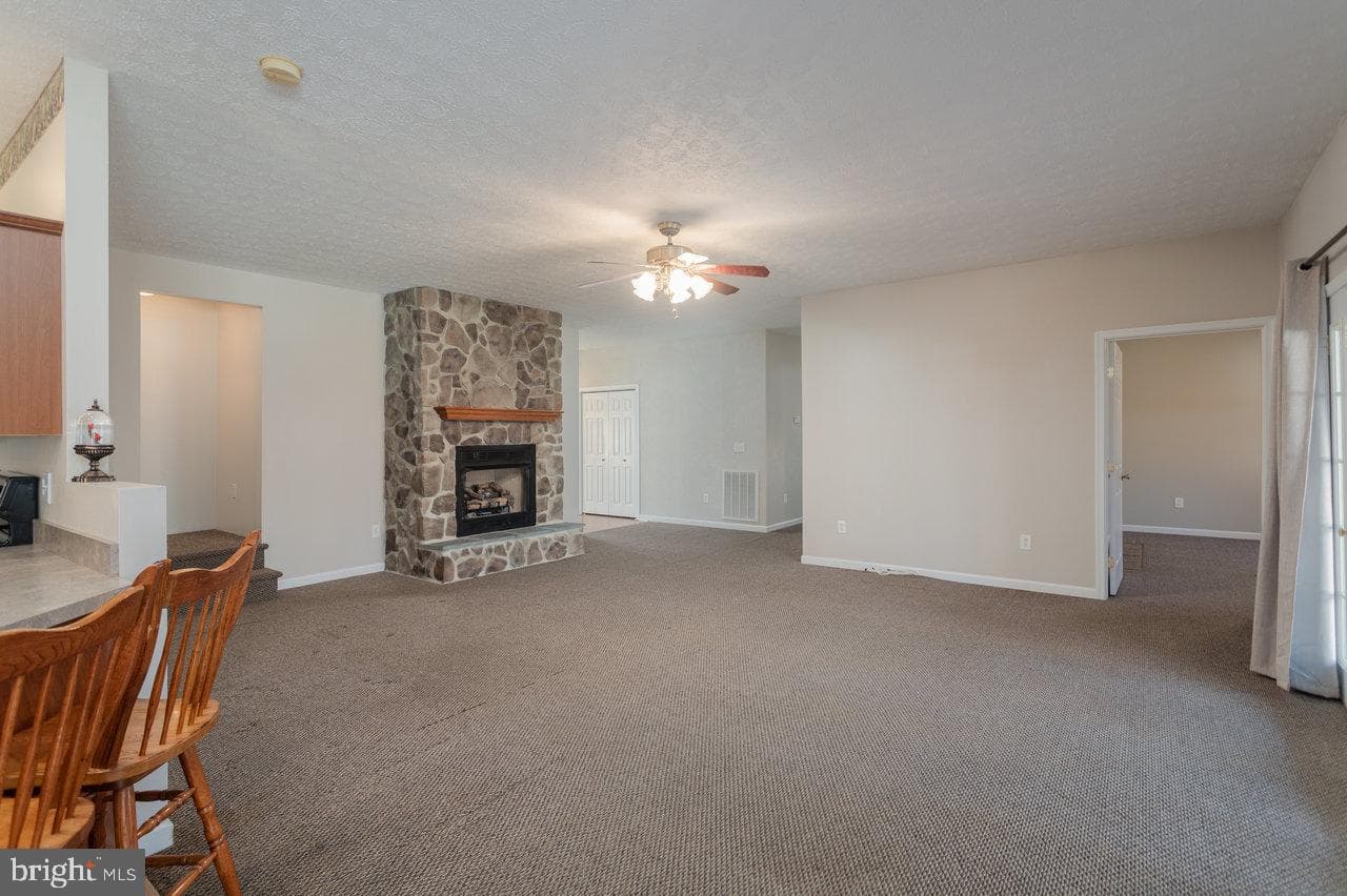 987 Riverside Drive photo 15