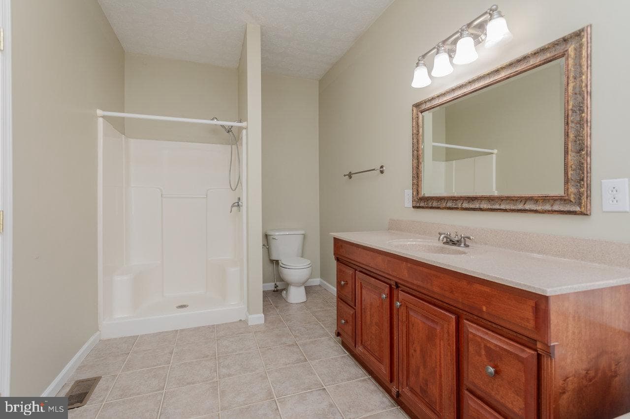 987 Riverside Drive photo 37