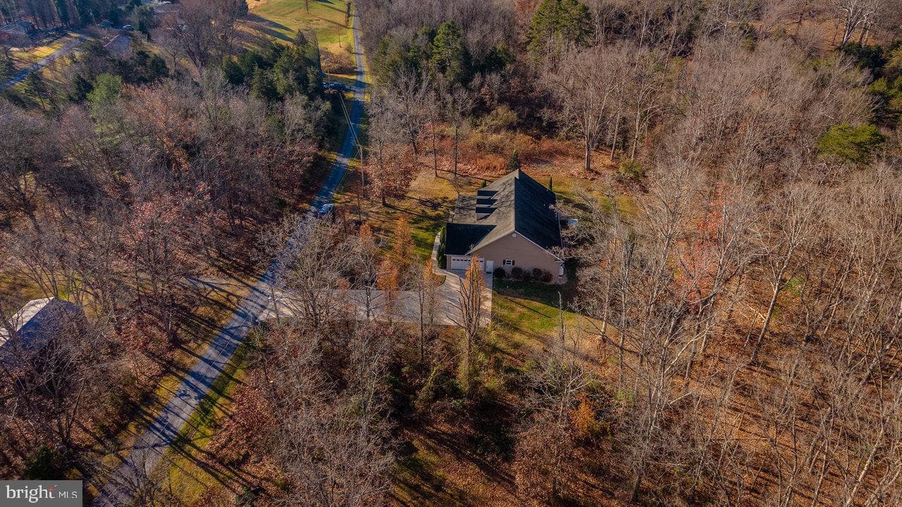 987 Riverside Drive photo 58