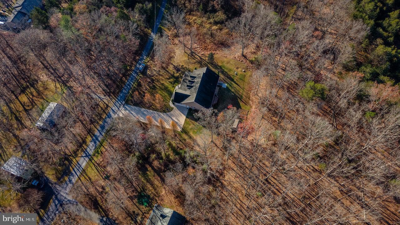 987 Riverside Drive photo 60