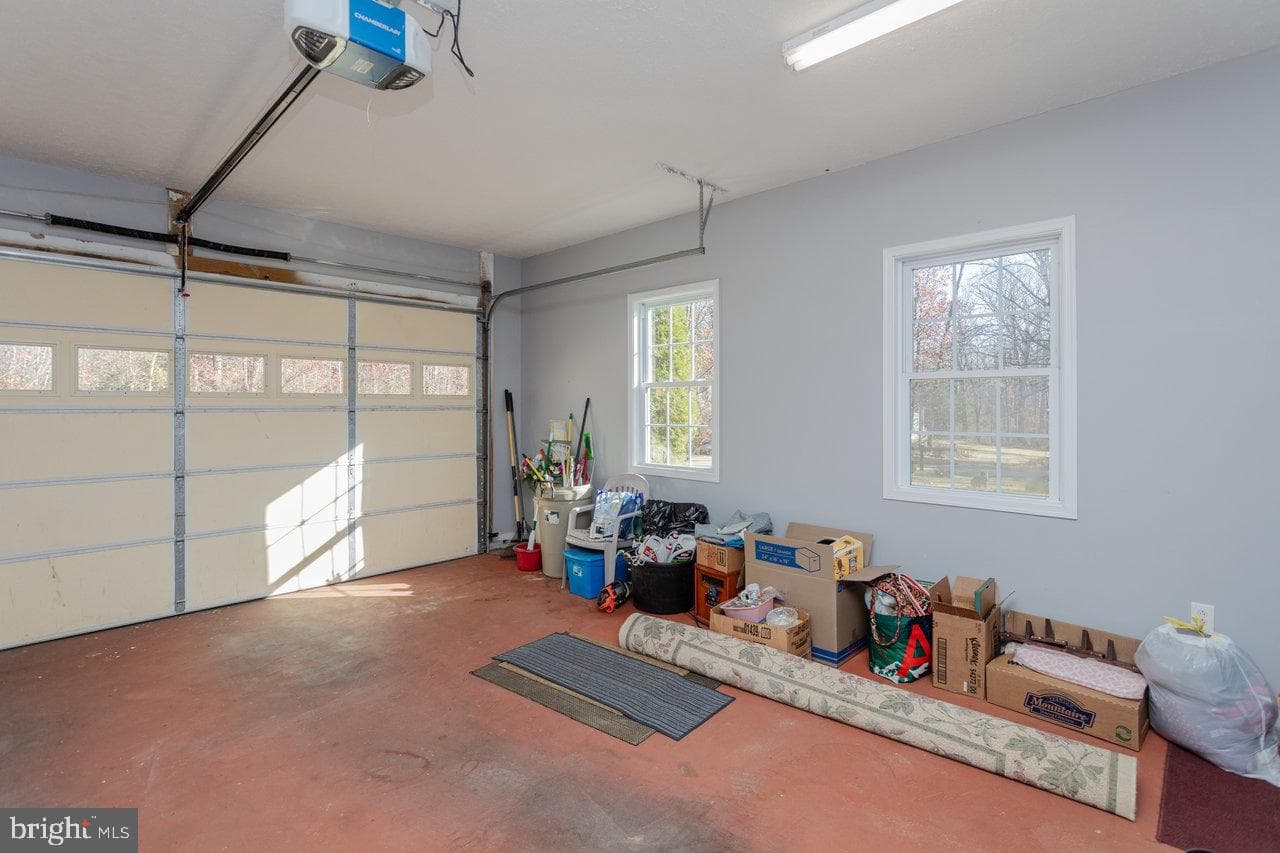 987 Riverside Drive photo 67