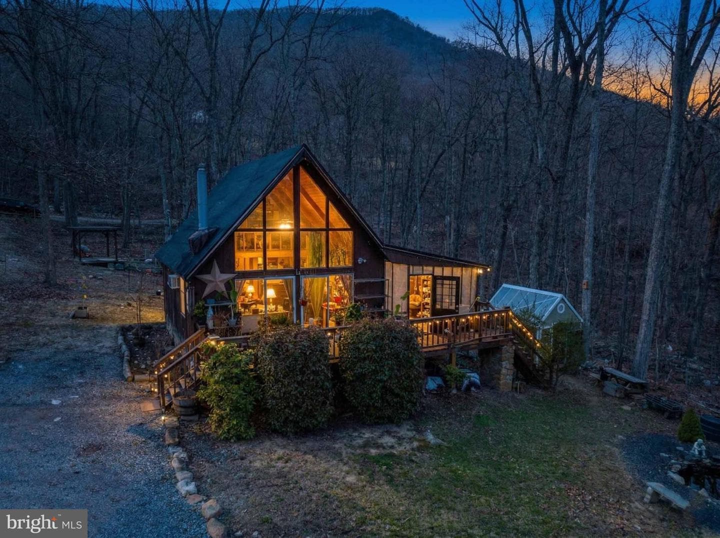 125 National Forest Access Road, Luray