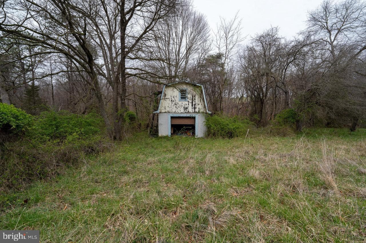 533 Railroad Avenue photo 23