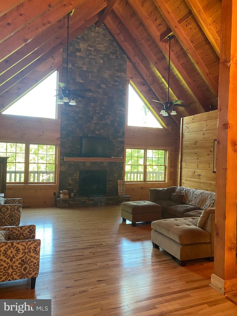 550 Cross Mountain Road, Luray