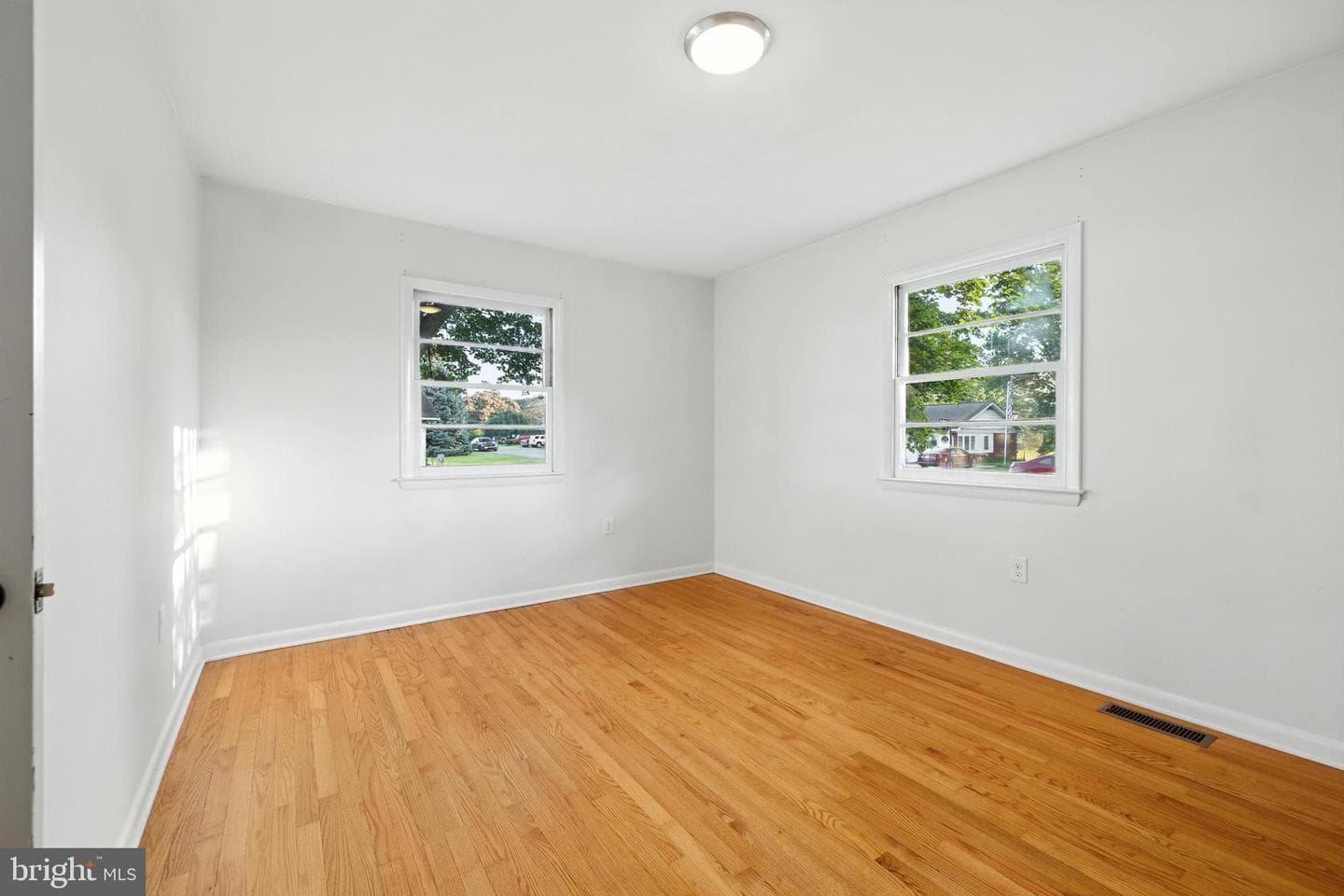 6 Charles Street photo 32