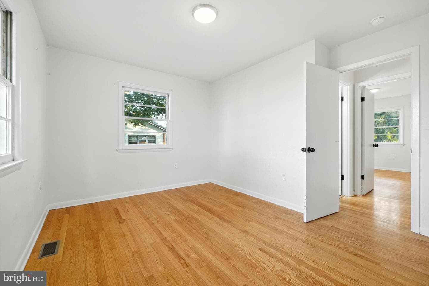 6 Charles Street photo 36