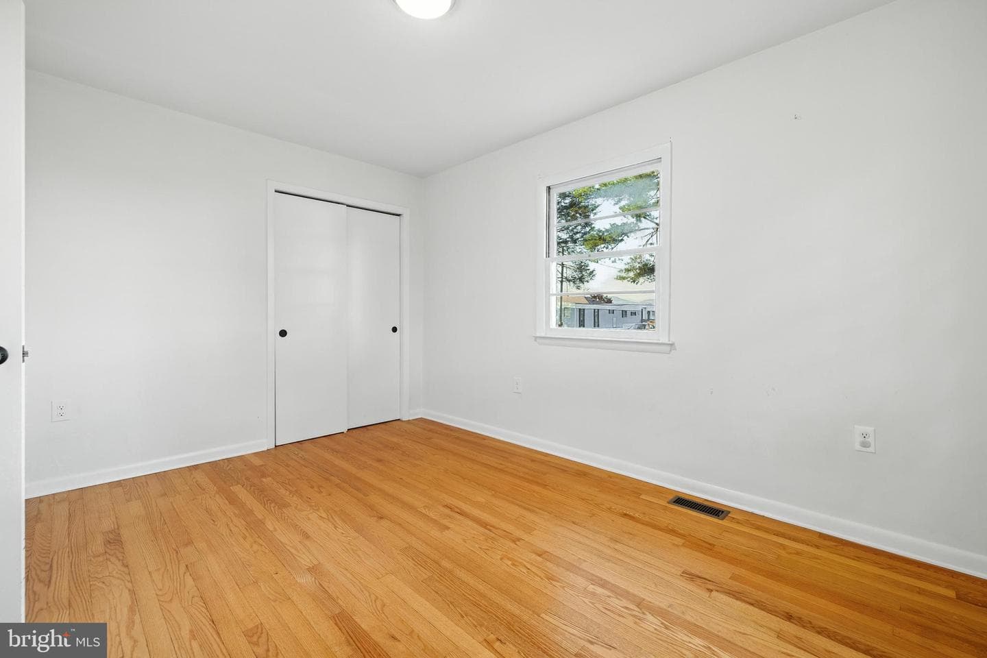 6 Charles Street photo 37