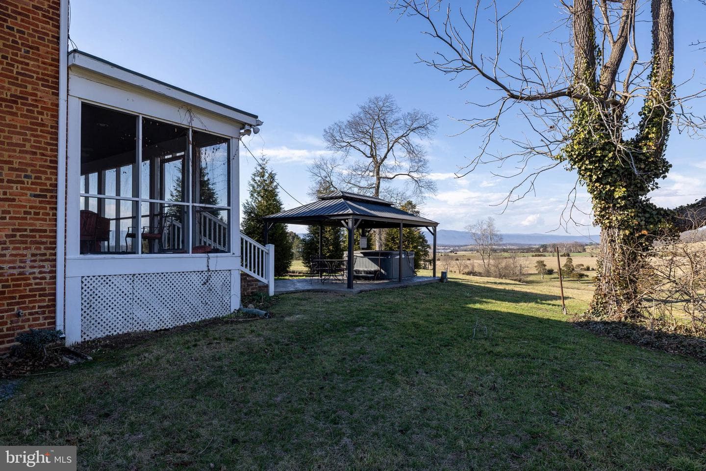 5329 Farmview Road photo 88