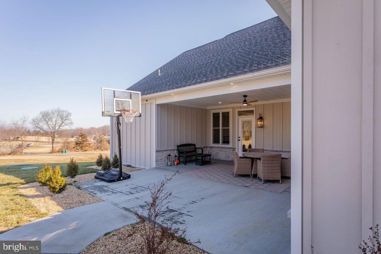 215 Forrest Drive photo 95
