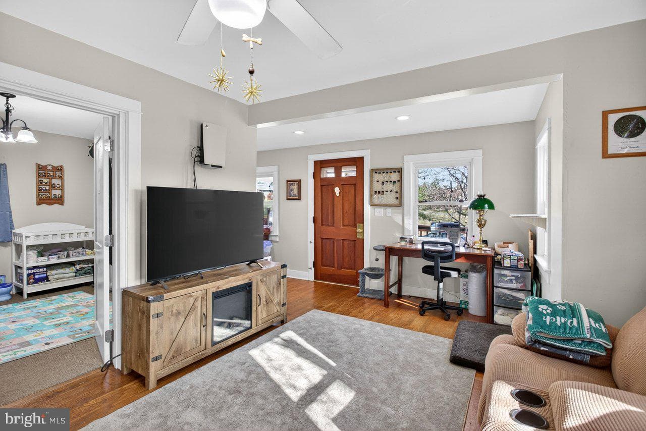 82 Rosser Drive photo 10