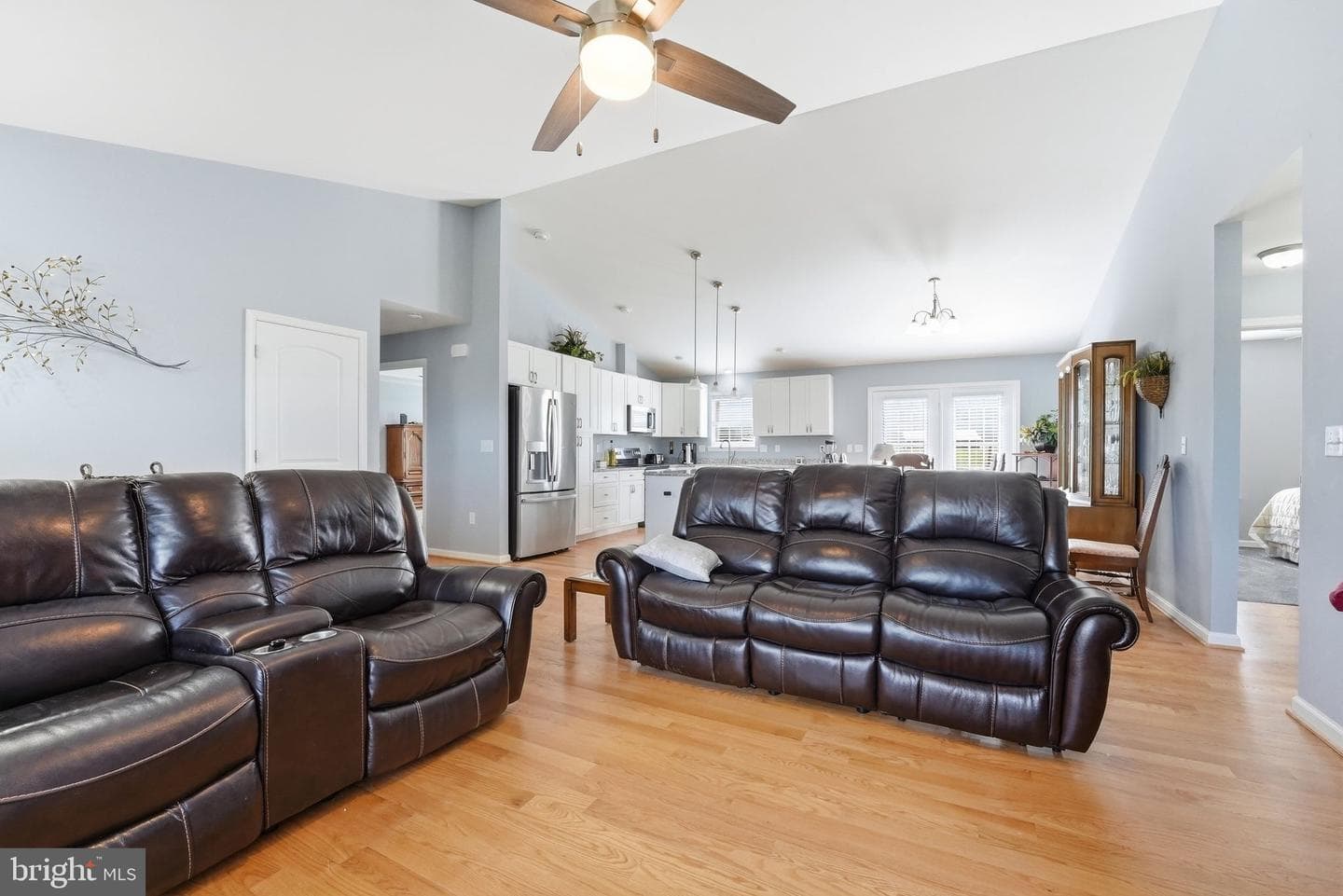 133 Arthur Lane photo 5