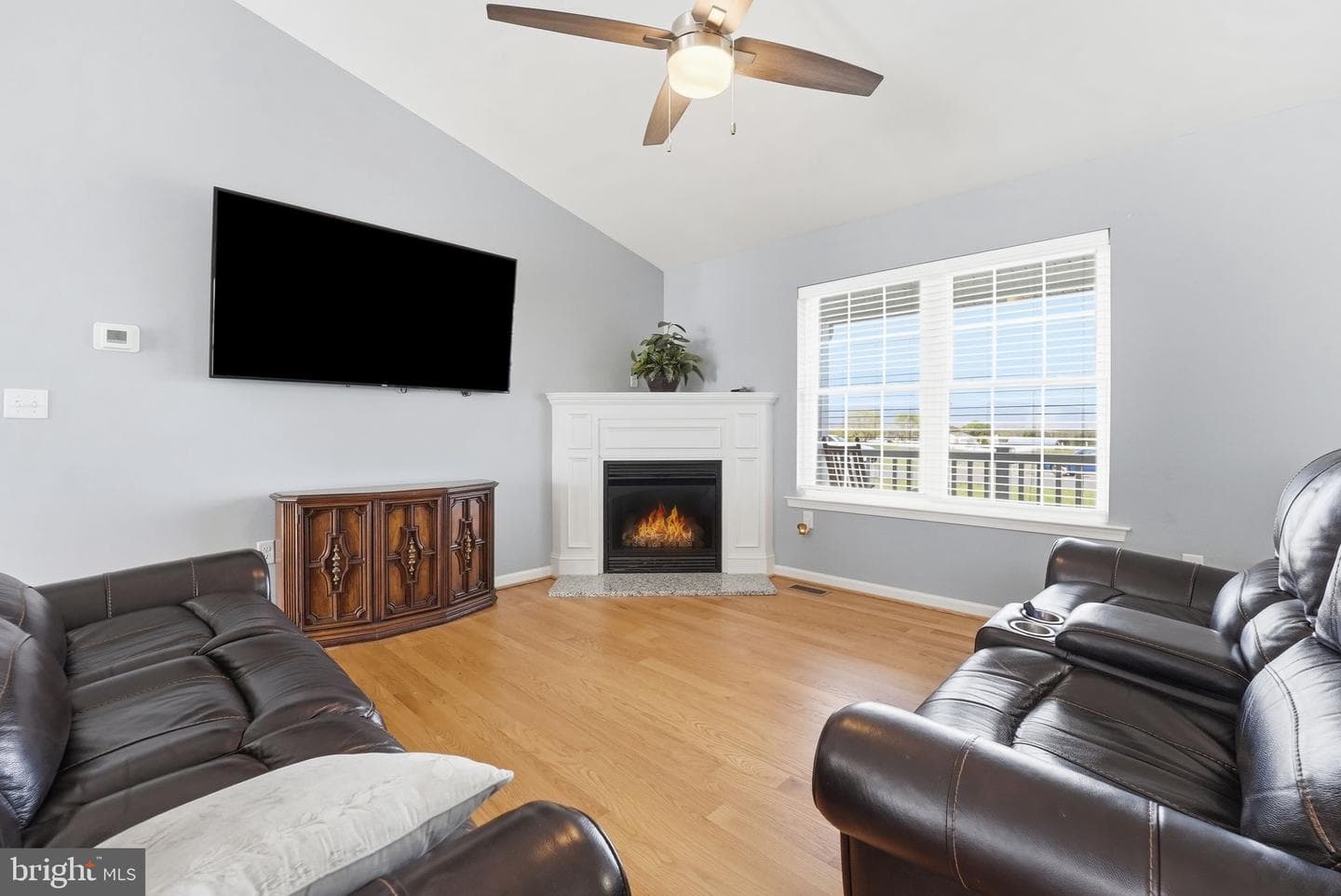 133 Arthur Lane photo 6