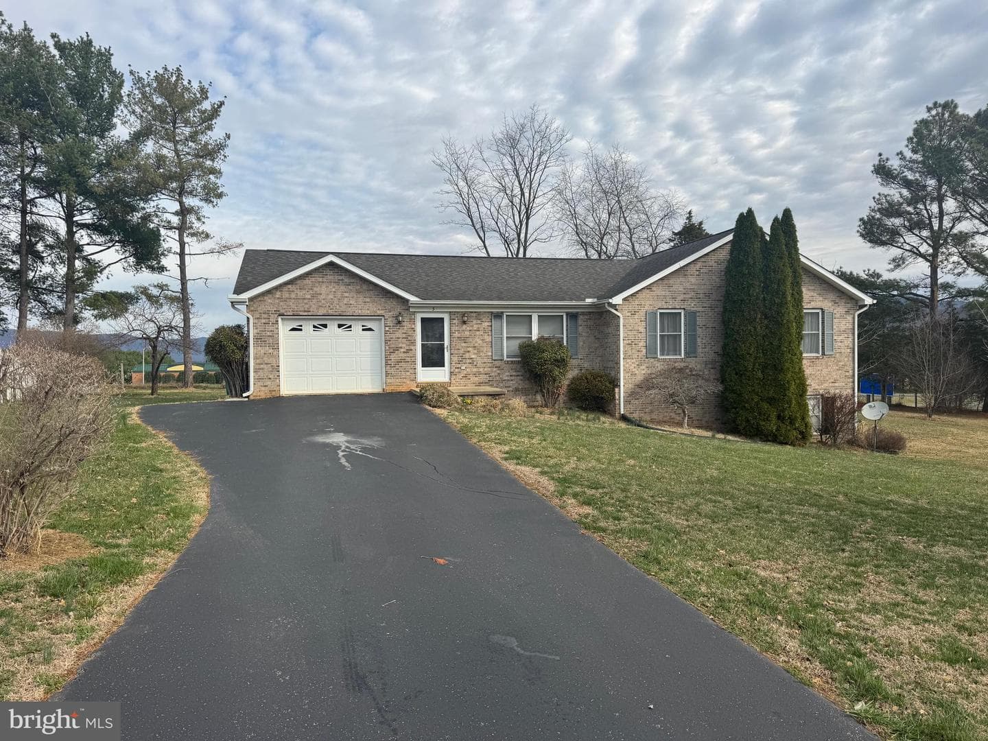 5 Hite Court photo 6