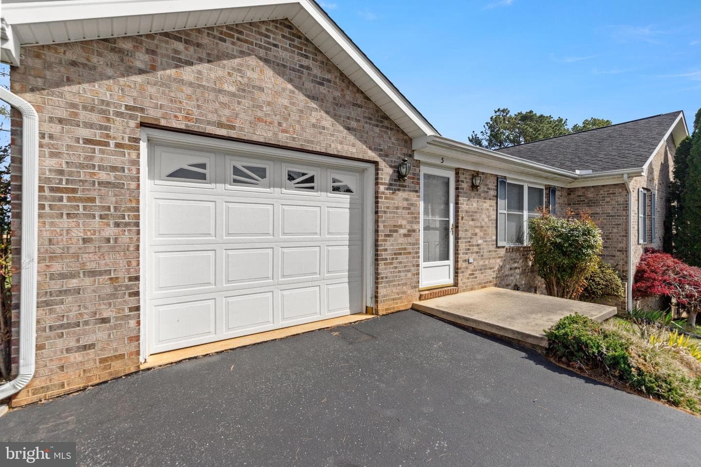 5 Hite Court photo 7