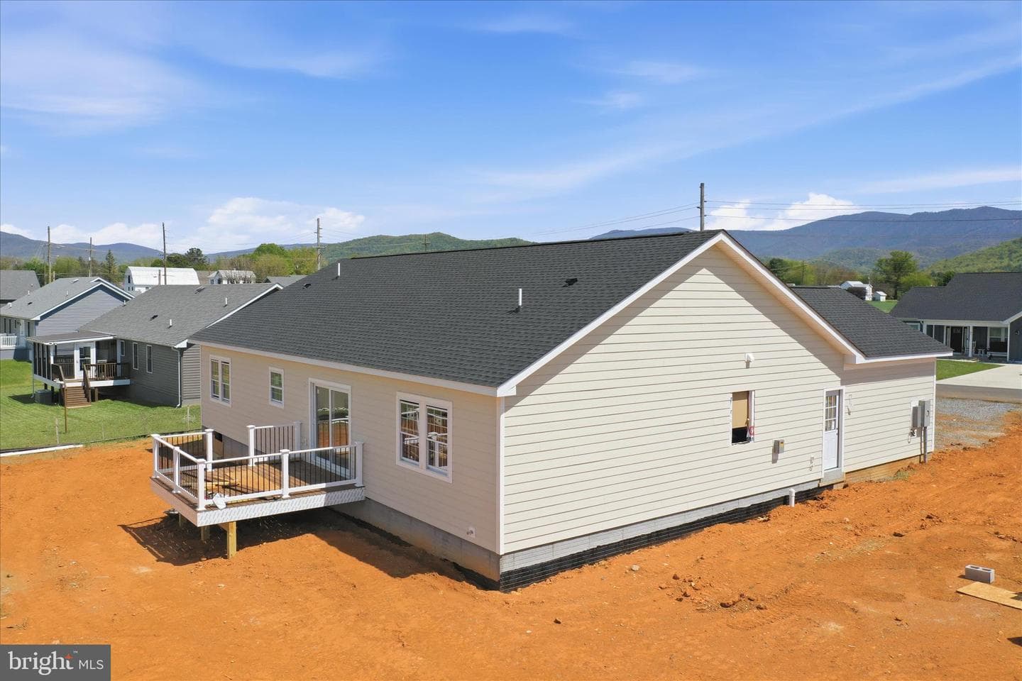 90 Arthur Lane photo 18