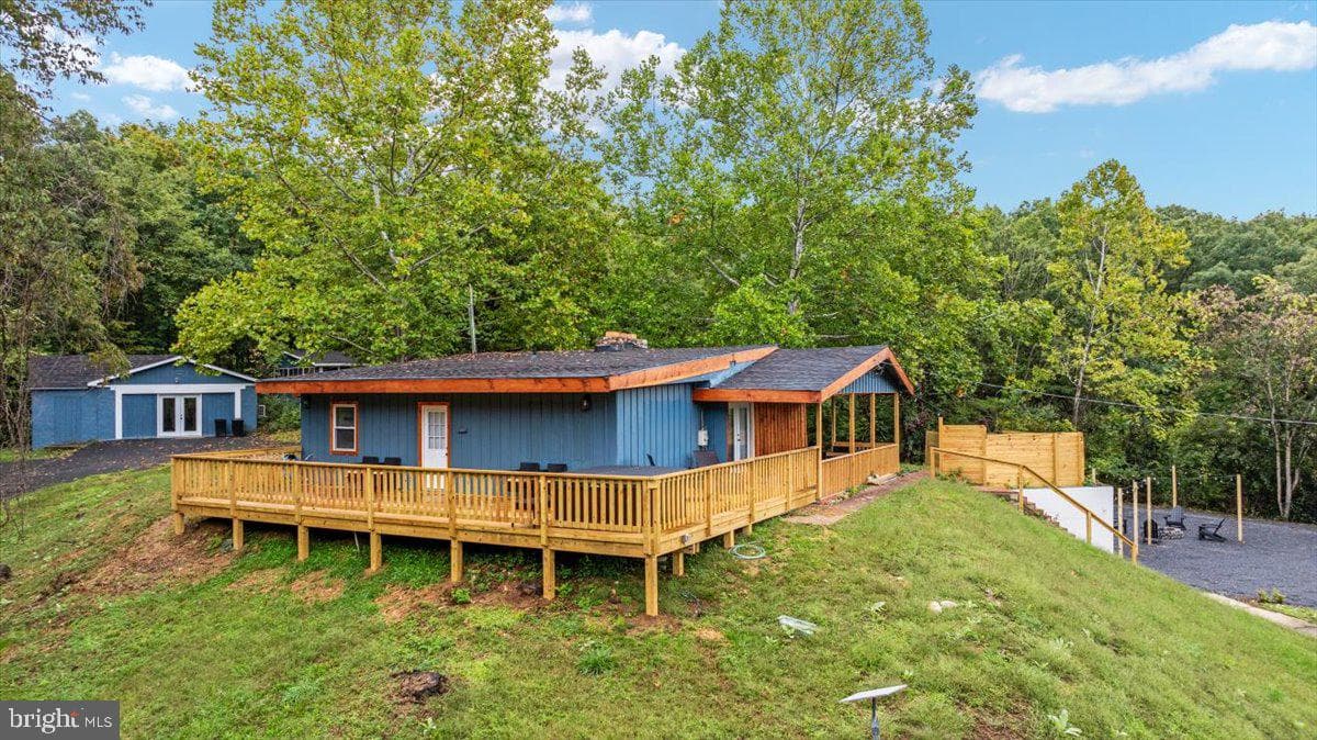 319 Lake Drive photo 29