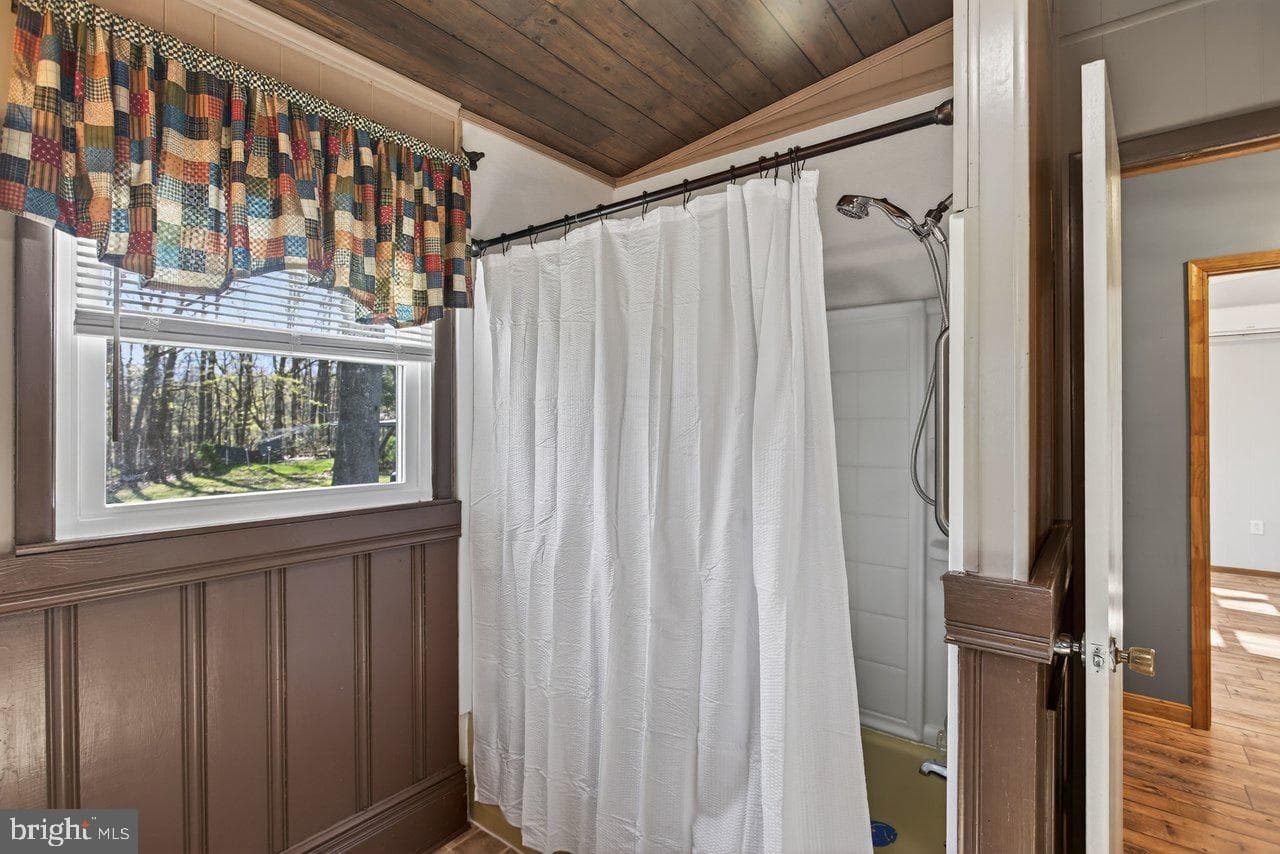 160 Gale Lane photo 30