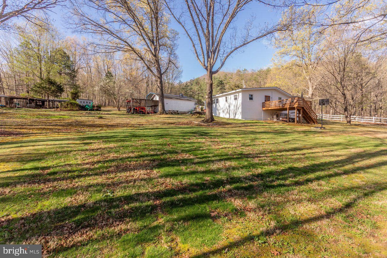 160 Gale Lane photo 51
