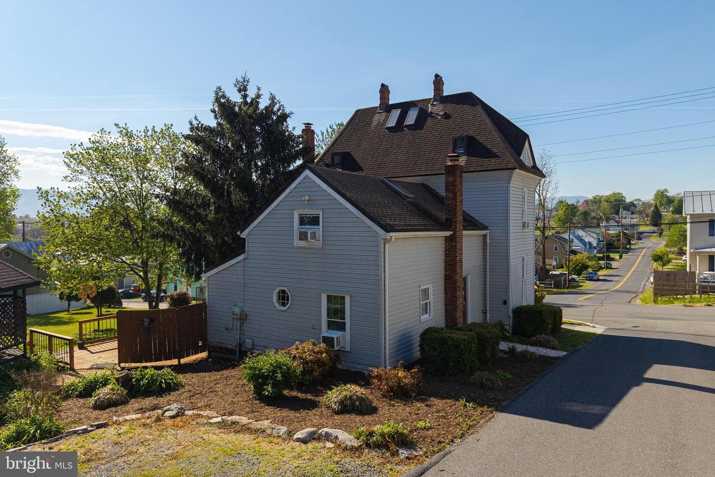 330 Mechanic Street photo 64