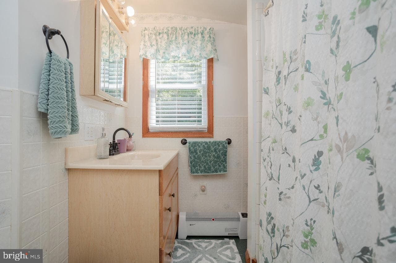 279 Helms Road photo 35