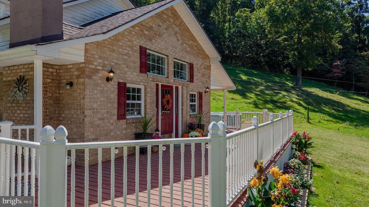 279 Helms Road photo 61