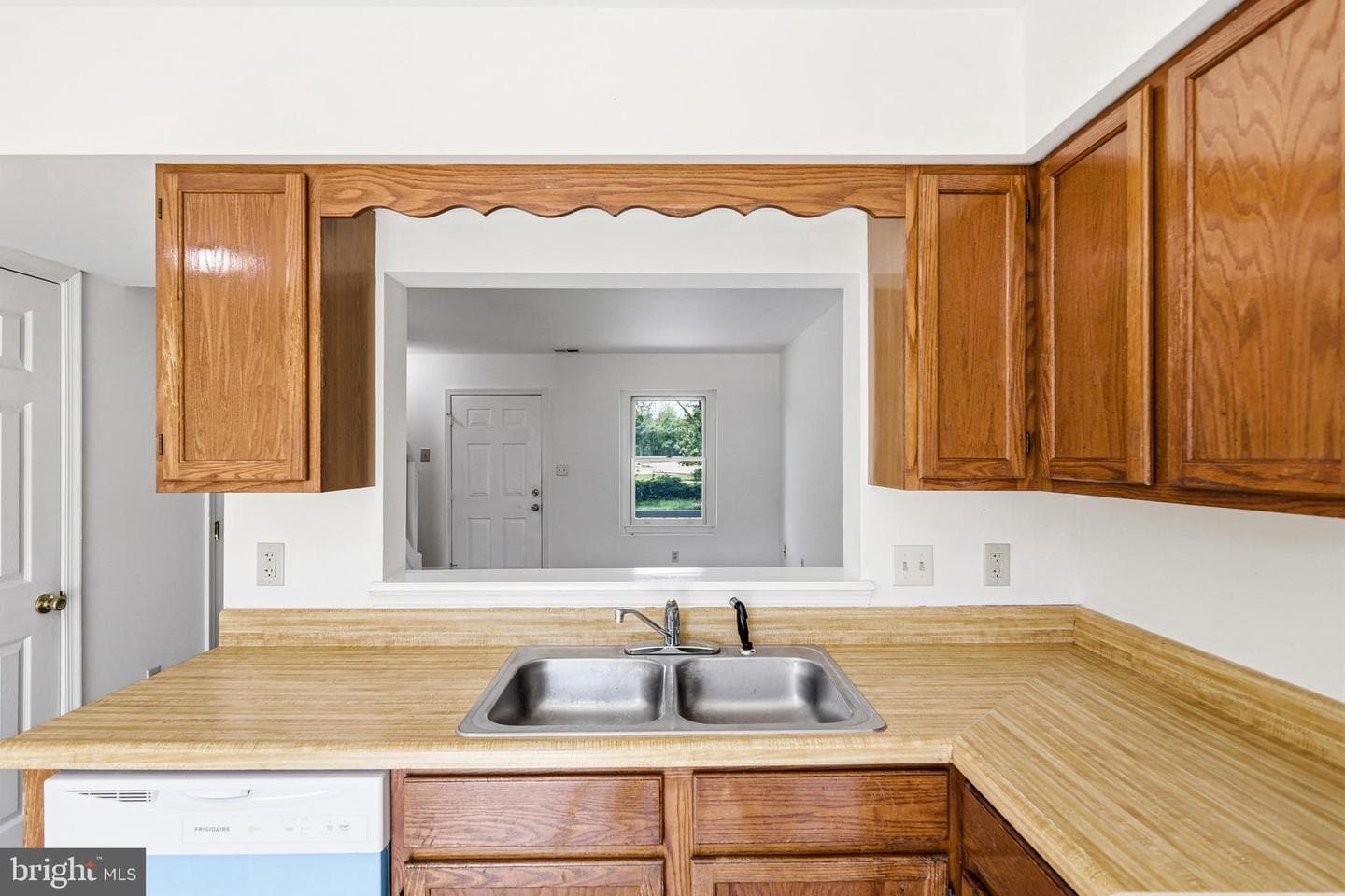 312 Quincy Avenue photo 31