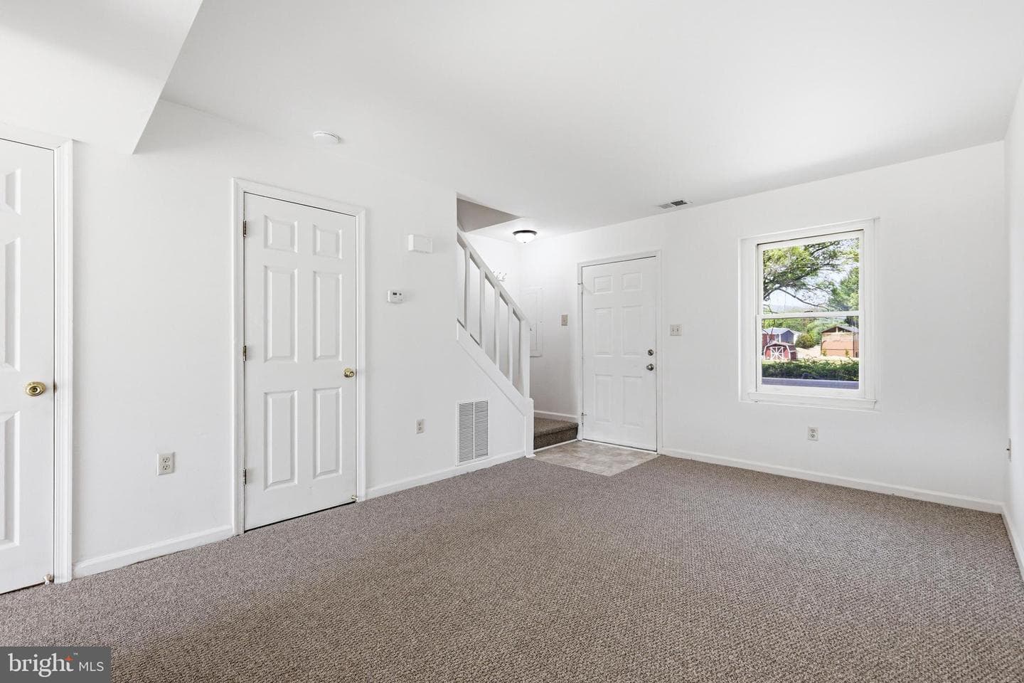 312 Quincy Avenue photo 34