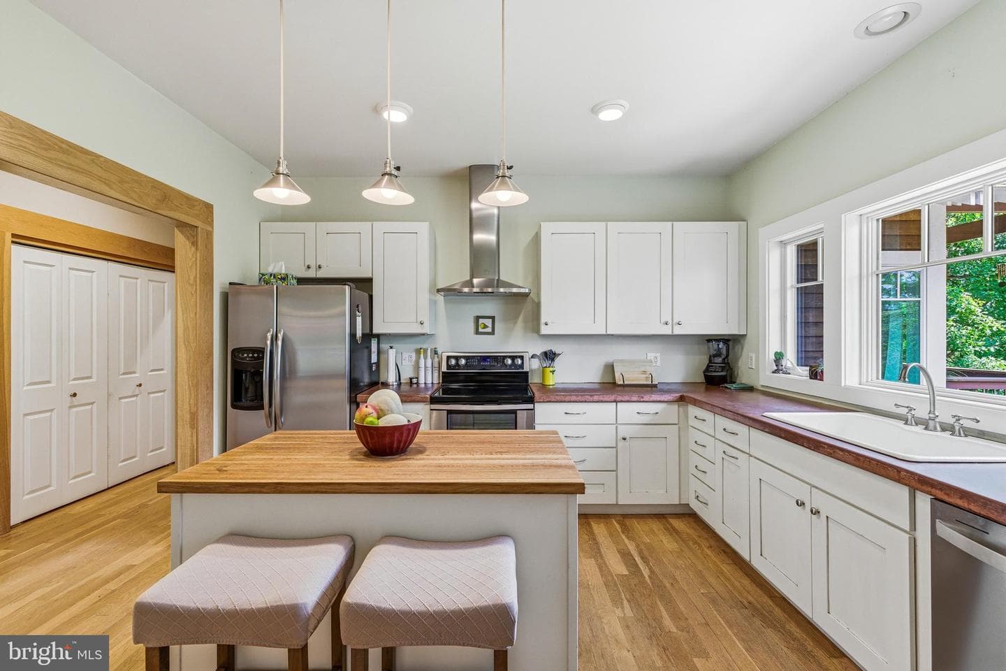 801 Woodside Drive photo 6