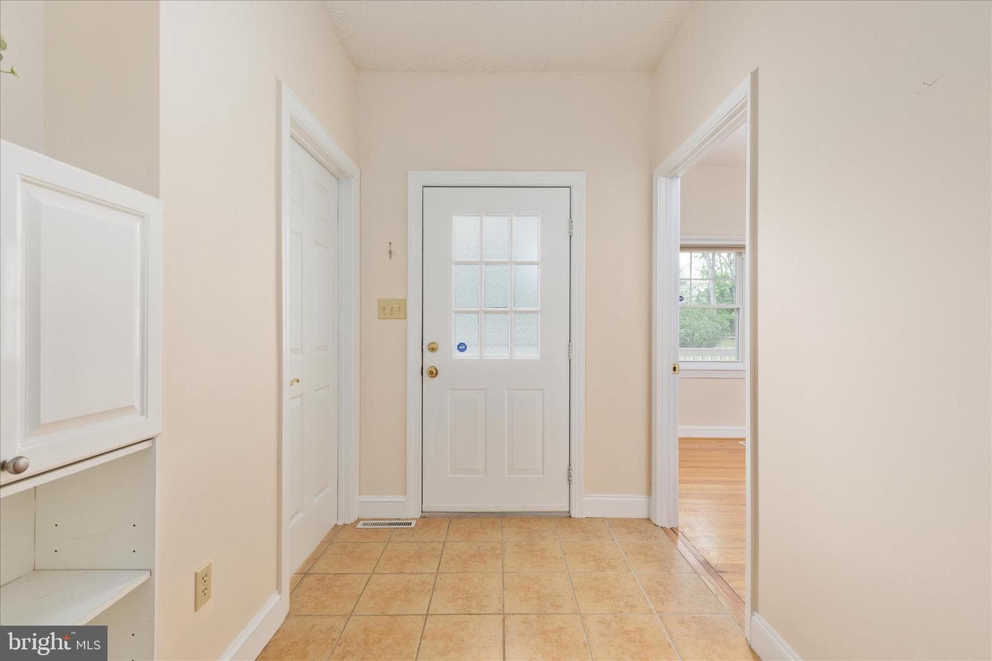 1050 Almond Drive photo 25