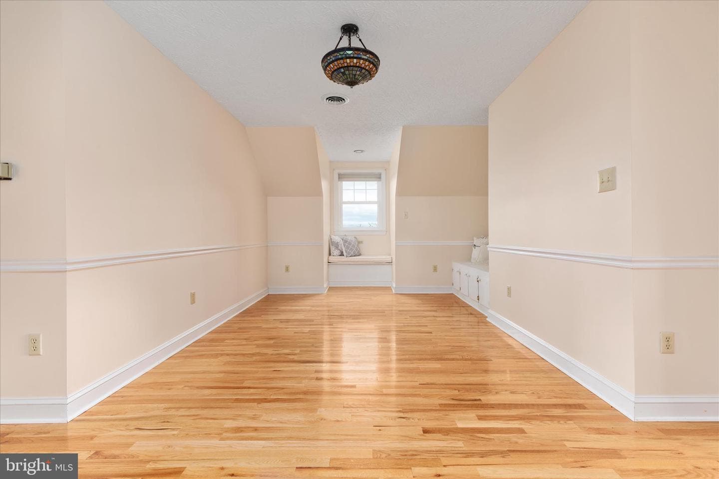 1050 Almond Drive photo 37