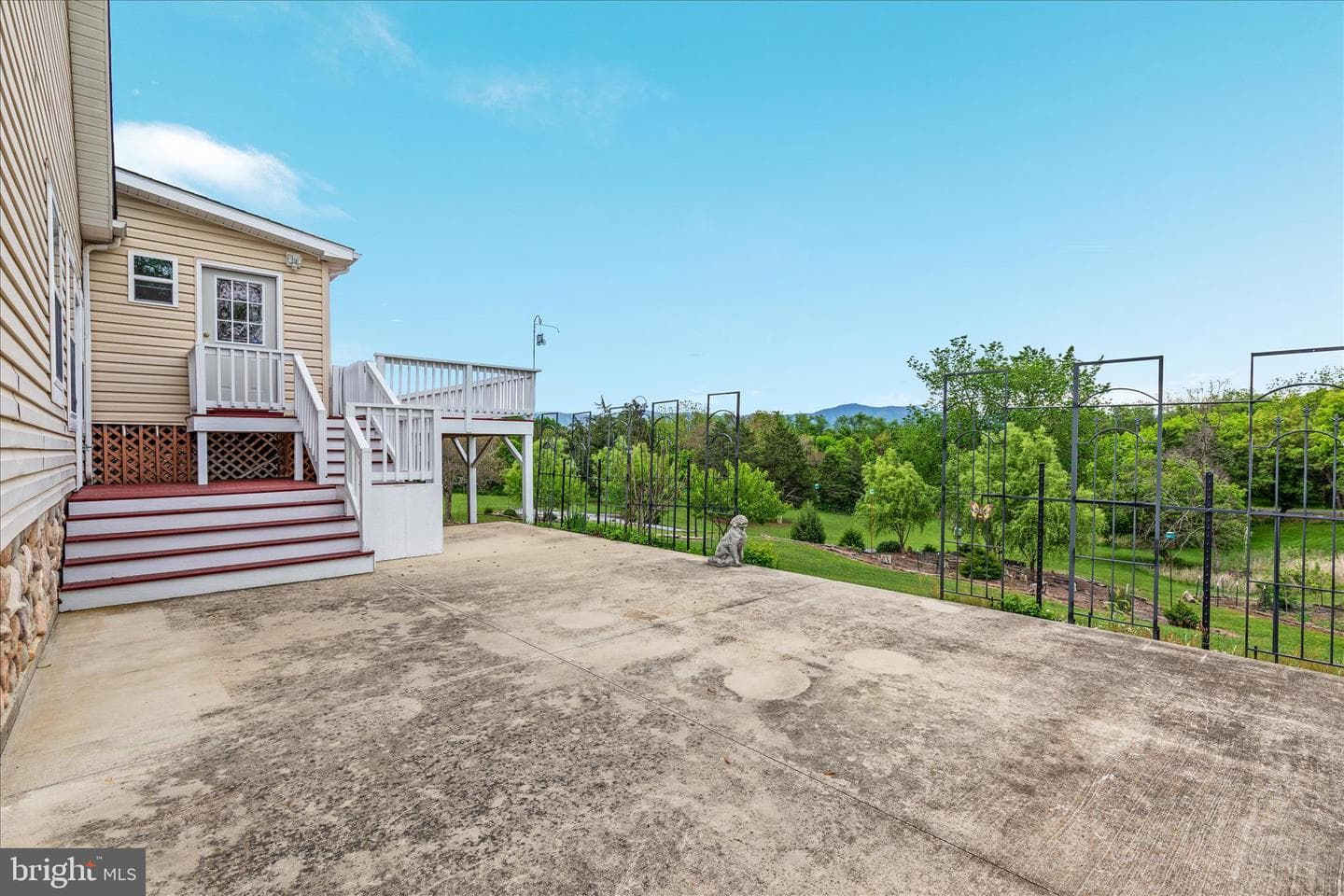 1050 Almond Drive photo 58