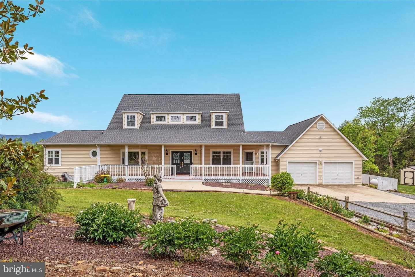 1050 Almond Drive photo 70