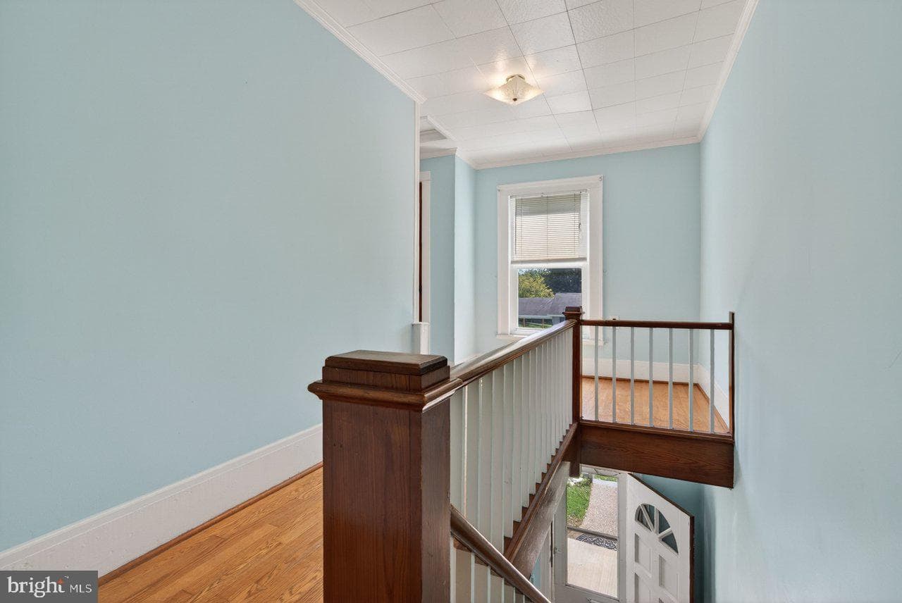 302 Woodland Avenue photo 24